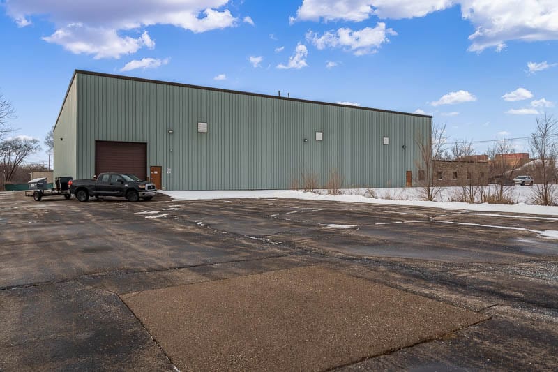 More Photos Of 139 Harrison Ave, Rockford Warehouse For Sale
