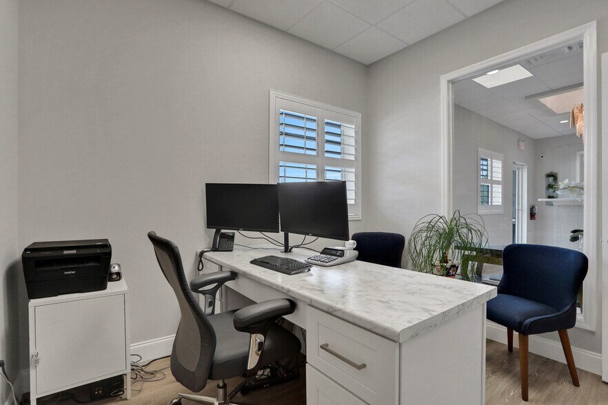 More Photos Of 1845 East West Pky, Fleming Island Medical For Lease