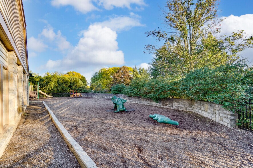 More Photos Of 5900-5920 Cromdale Dr, Dublin Daycare Center For Sale