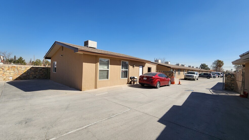 More Photos Of 216 S Schutz Dr, El Paso Apartments For Sale