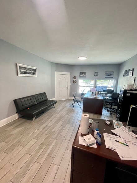 More Photos Of 4527 St Augustine Rd, Jacksonville Freestanding For Sale