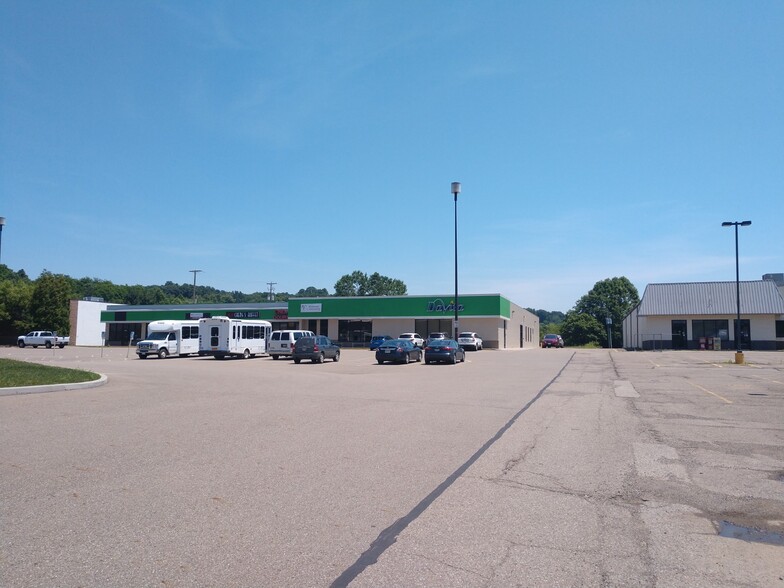 Primary Photo Of 1639-1649 S Washington St, Millersburg Storefront For Lease