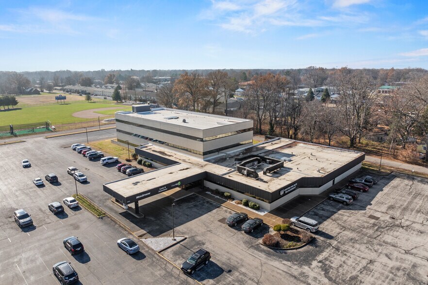 More Photos Of 4411 Washington Ave, Evansville Medical For Sale