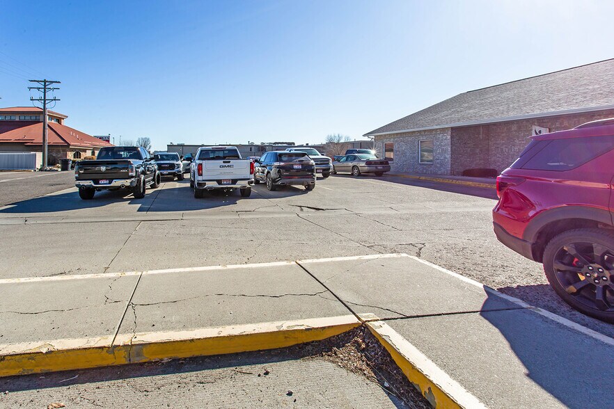 More Photos Of 1263 Bennett Ave, Burley Medical For Sale
