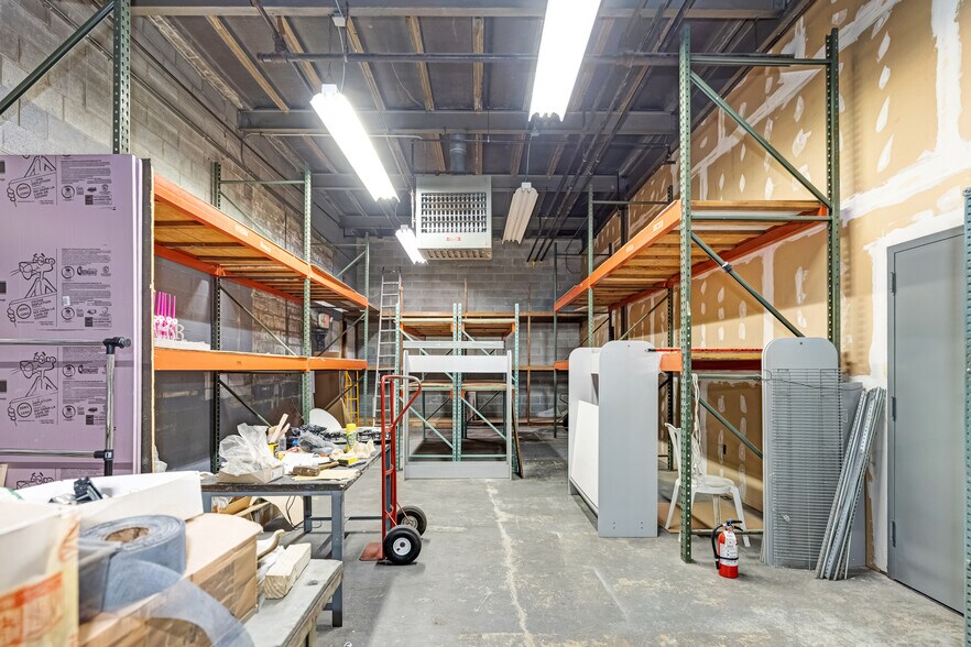 More Photos Of 505 Mola Blvd, Elmwood Park General Retail For Sale