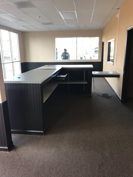 More Photos Of 2901 E Main St, Ventura Fast Food For Lease