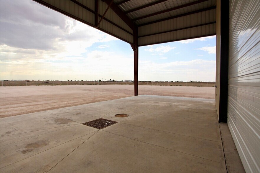 More Photos Of 1806 CR-1101, Midland Warehouse For Lease