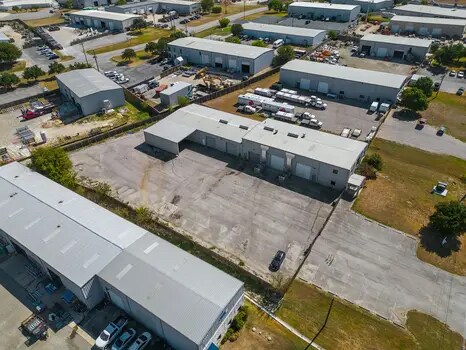 More Photos Of 200 Trademark St, Buda Warehouse For Lease