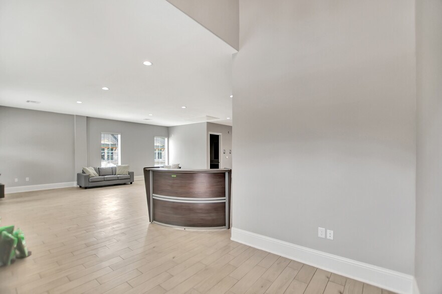 More Photos Of 31360 Nichols Sawmill Rd, Magnolia Medical For Lease