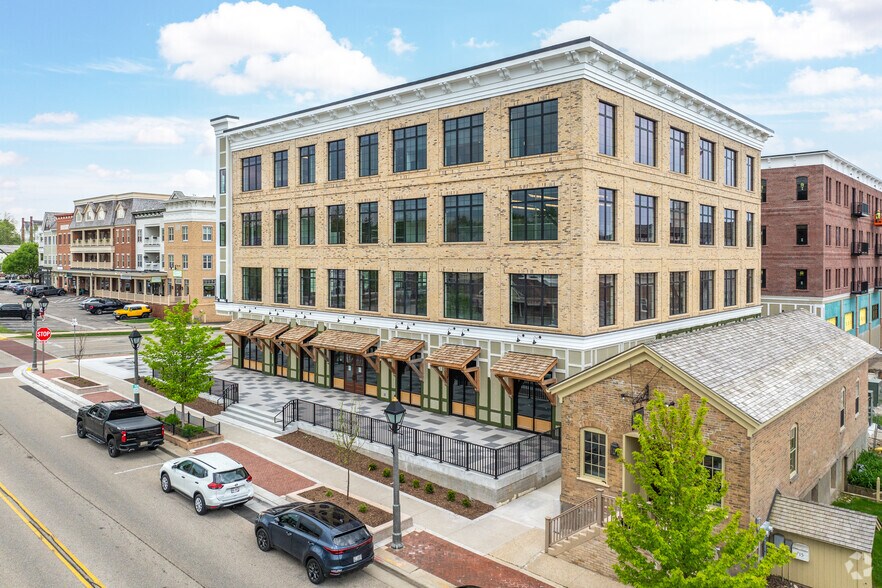 More Photos Of 705 Genesee St, Delafield Office For Lease