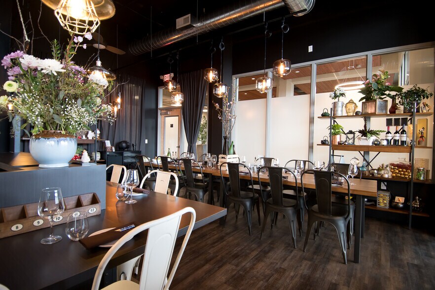 More Photos Of 106 NE Grand Ave, Portland Restaurant For Lease