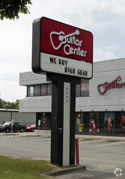 More Photos Of 5483 Virginia Beach Blvd, Virginia Beach Freestanding For Sale