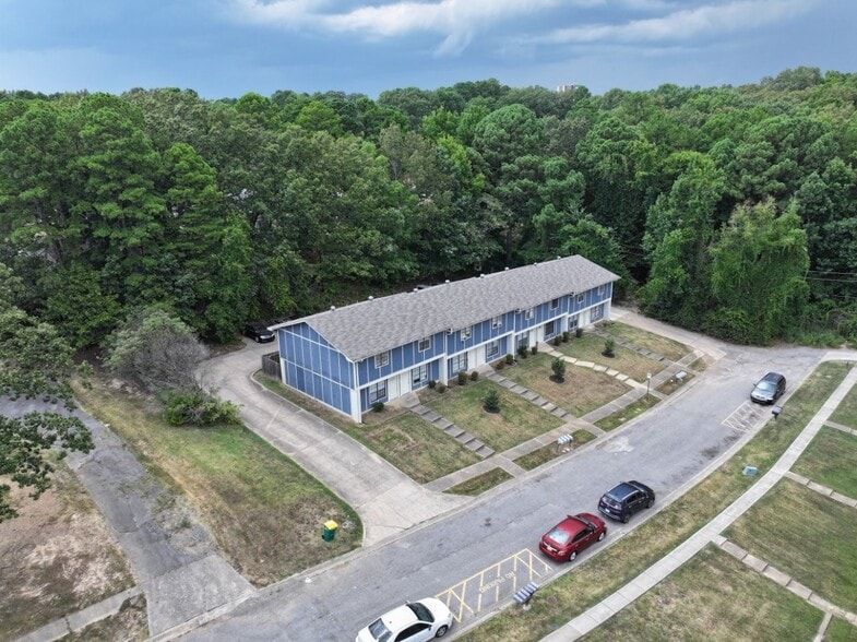 More Photos Of 1800 Labette Manor Dr, Little Rock Apartments For Sale