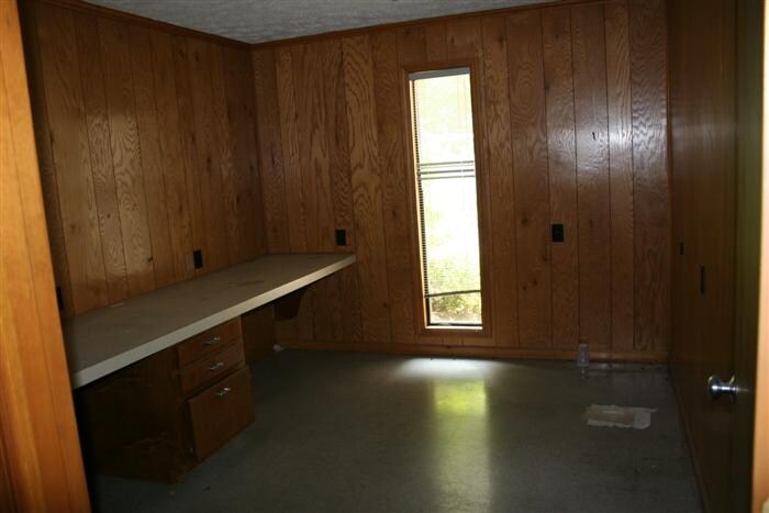 More Photos Of 265 Davis Rd, Lagrange Warehouse For Lease