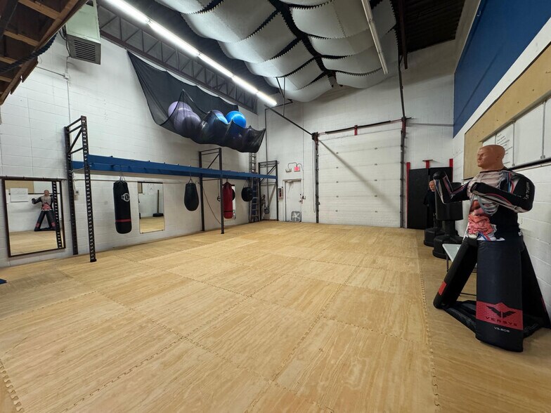 More Photos Of 12726-12832 141st St NW, Edmonton Flex For Sale