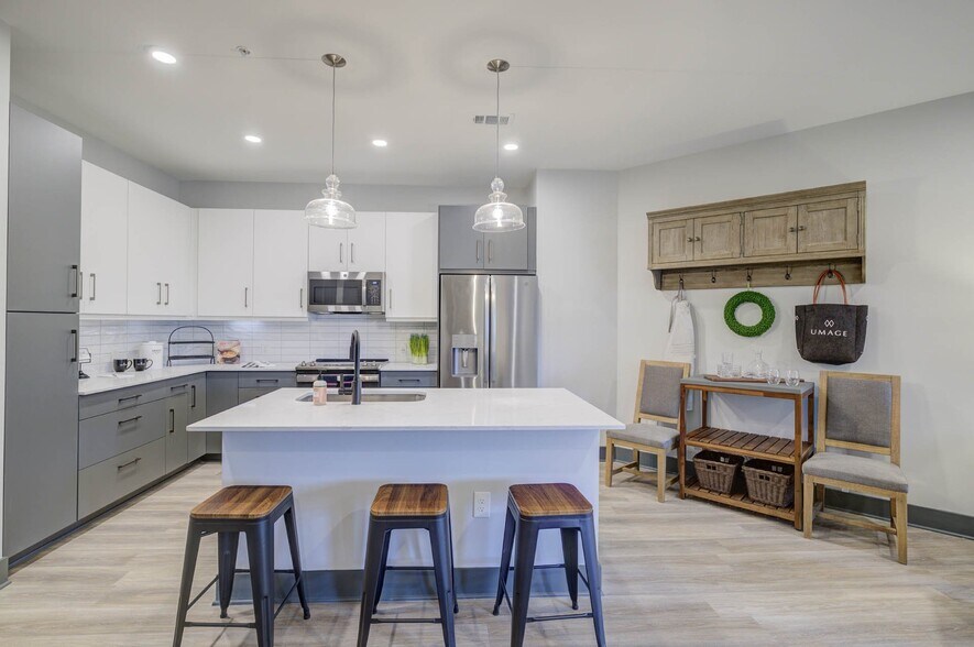 More Photos Of 352 S Walker St, Cary Apartments For Lease