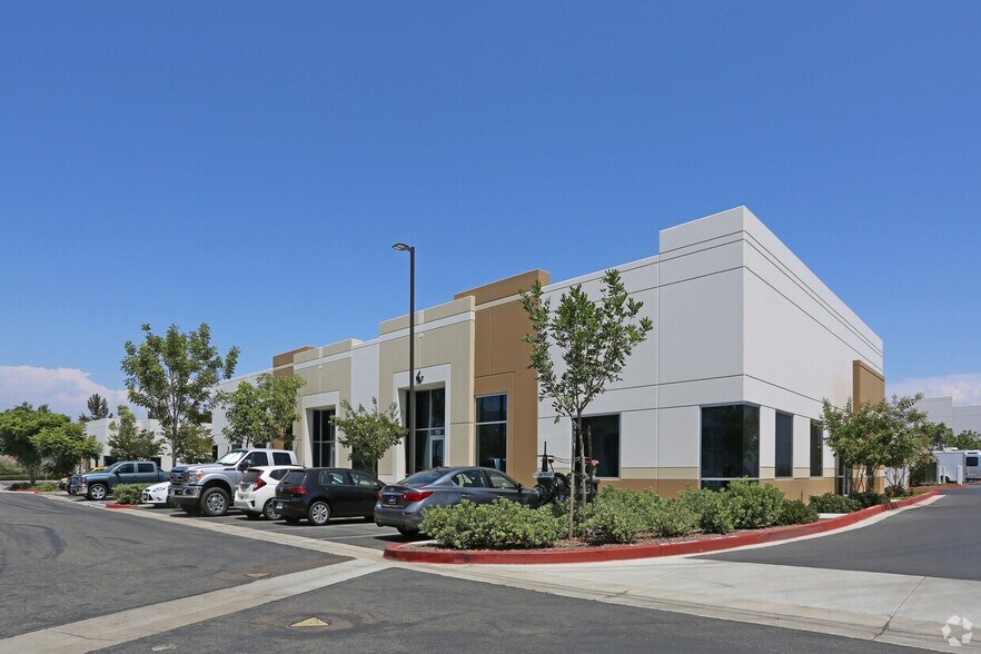 More Photos Of 3133 Tiger Run Ct, Carlsbad Light Manufacturing For Lease