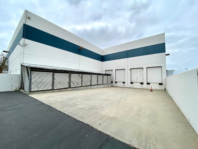 More Photos Of 4861 E Airport Dr, Ontario Warehouse For Lease