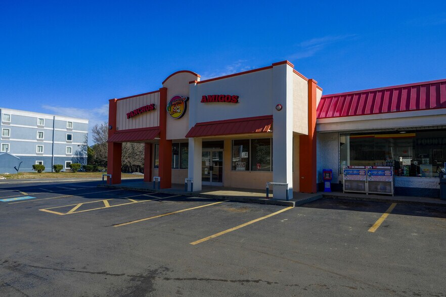 More Photos Of 2004 Temple Hill Rd, Erwin Restaurant For Lease