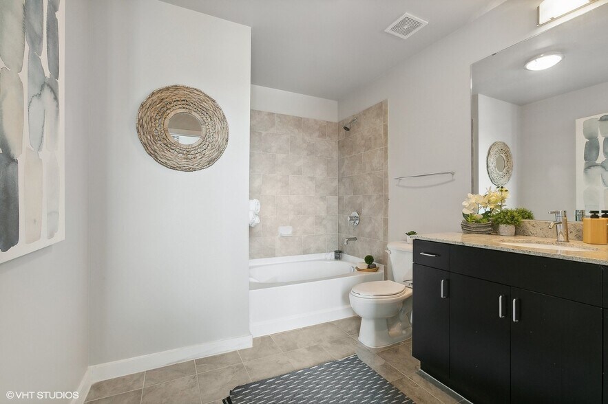 More Photos Of 5927 Almeda Rd, Houston Apartments For Lease