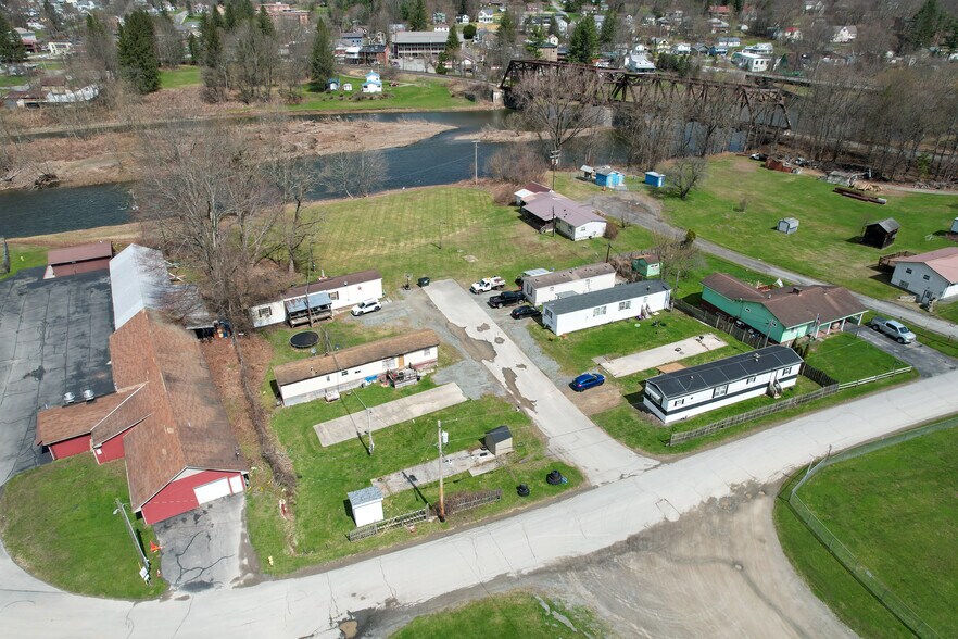 Primary Photo Of 45 Pumphouse Rd, Hancock Manufactured Housing Mobile Home Park For Sale