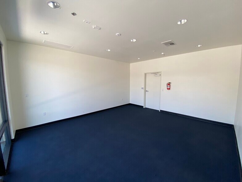 More Photos Of 751-827 E Edna Pl, Covina Warehouse For Lease