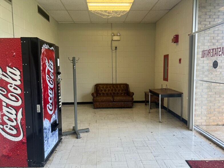 More Photos Of 578 Lawrence Rd, Milledgeville Warehouse For Sale