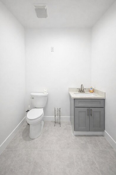 More Photos Of 7031-7033 Pickering Ave, Whittier Apartments For Lease