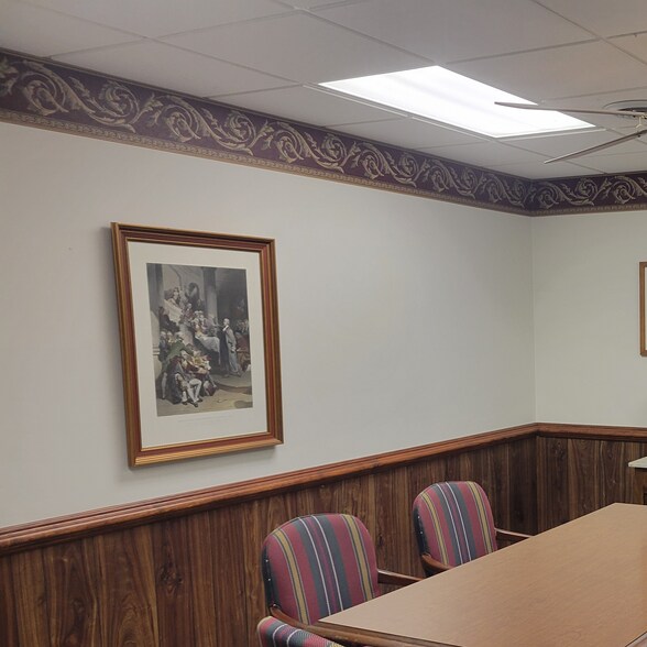 More Photos Of 710 Denbigh Blvd, Newport News Office For Sale
