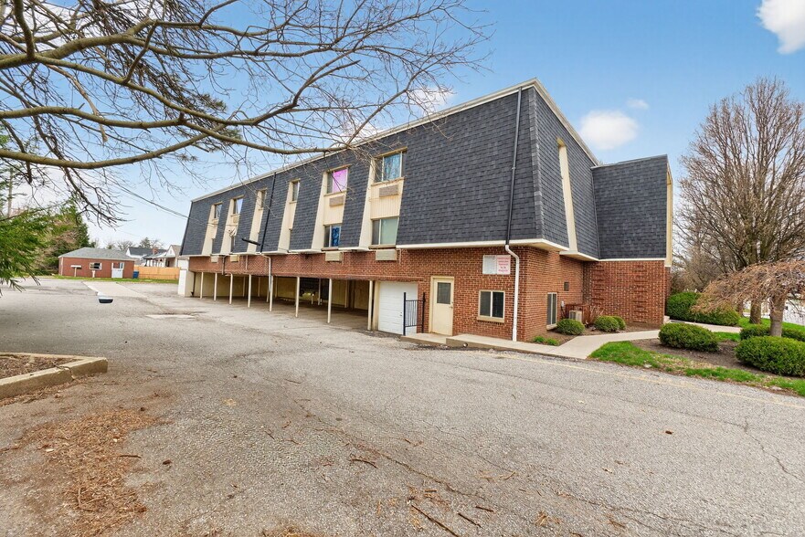 More Photos Of 3677 Indianola Ave, Columbus Apartments For Sale