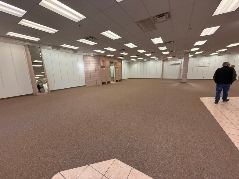 More Photos Of 245 B Skidmore Ln, Sutton Unknown For Lease