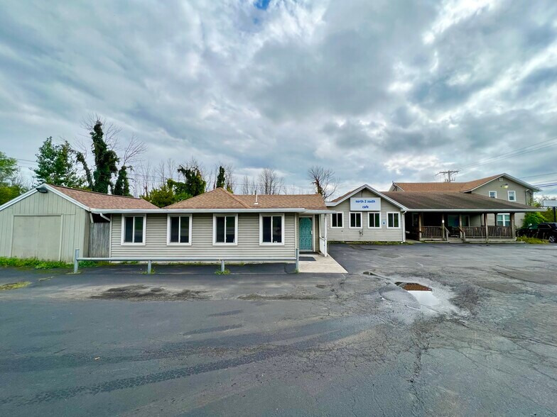 Primary Photo Of 444 North Ave, Hilton Restaurant For Lease