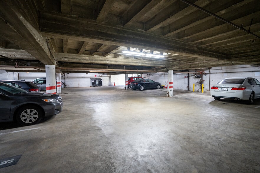More Photos Of 720 S Plymouth Blvd, Los Angeles Apartments For Sale