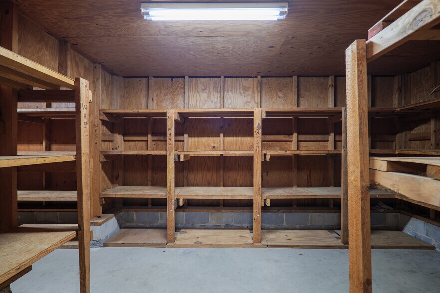 More Photos Of 450 W Highway 64, Lakeland Warehouse For Lease