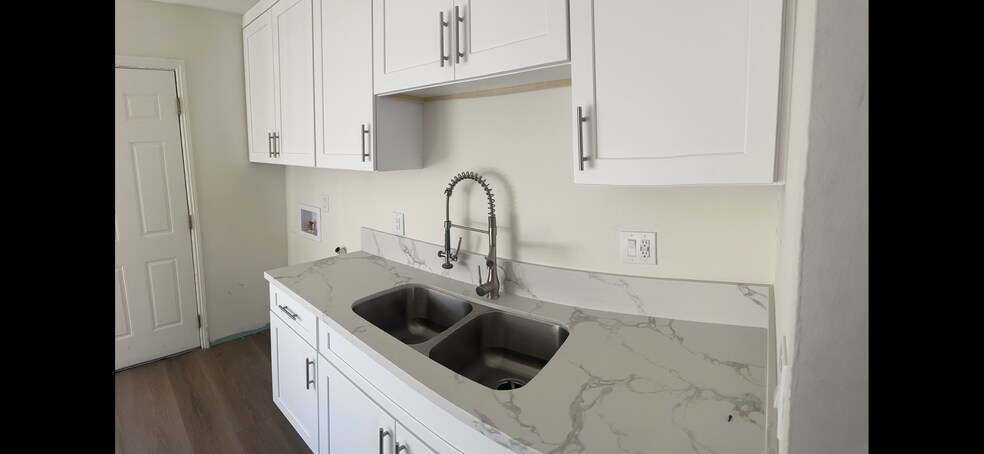 More Photos Of 1236-1238 W 90th Pl, Los Angeles Apartments For Sale