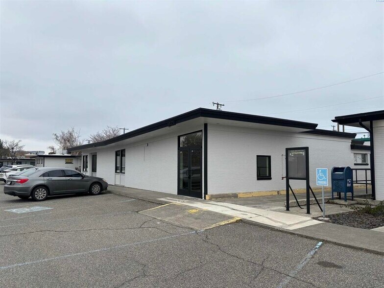 Primary Photo Of 821 S Auburn St, Kennewick Office For Lease