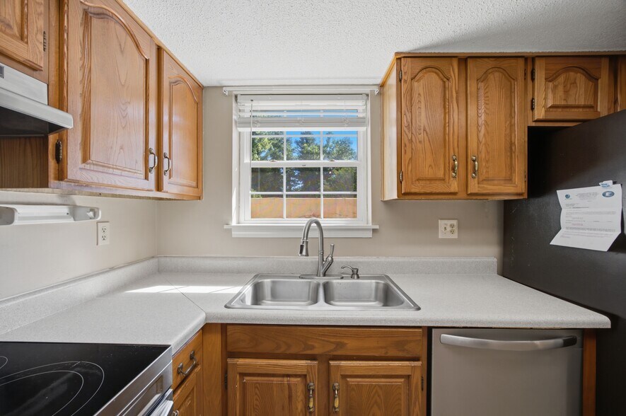 More Photos Of 115 Villa Pines Cir, Pendleton Apartments For Sale