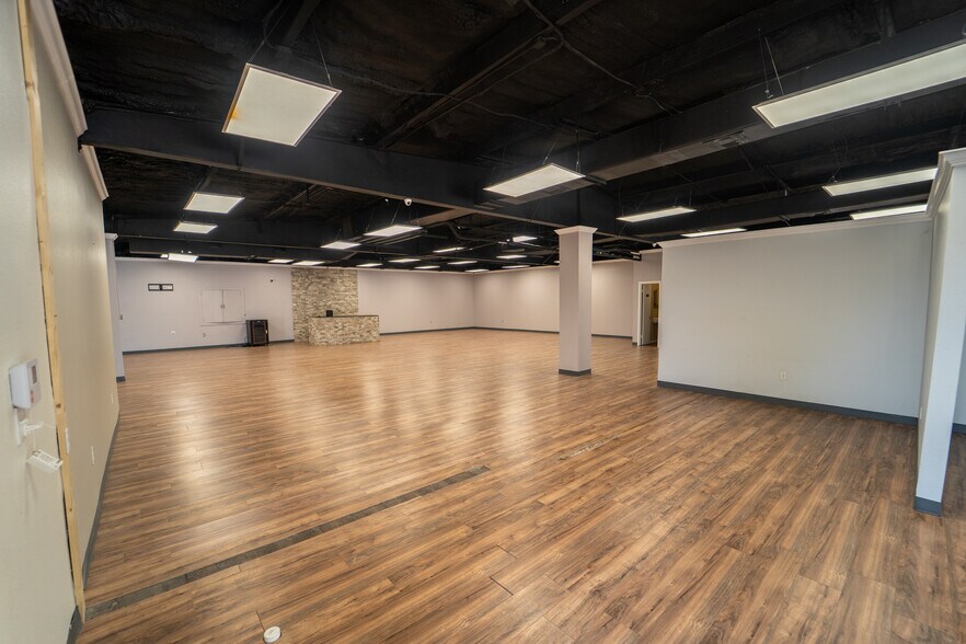 More Photos Of 6602 N Navarro St, Victoria General Retail For Sale