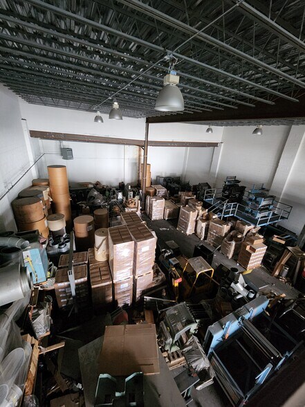 More Photos Of 897 E 51st St, Brooklyn Warehouse For Sale