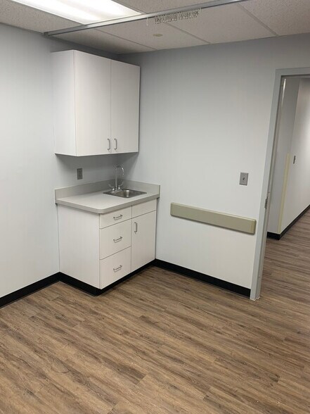 More Photos Of 6500 W Main St, Belleville Coworking Space