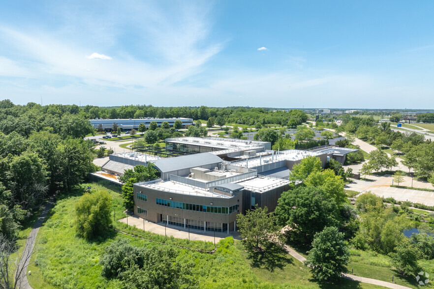 More Photos Of 20 Missouri Research Park Dr, Saint Charles Office For Sale