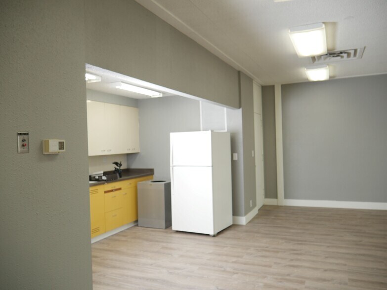 More Photos Of 224 S Main St, Zumbrota General Retail For Lease