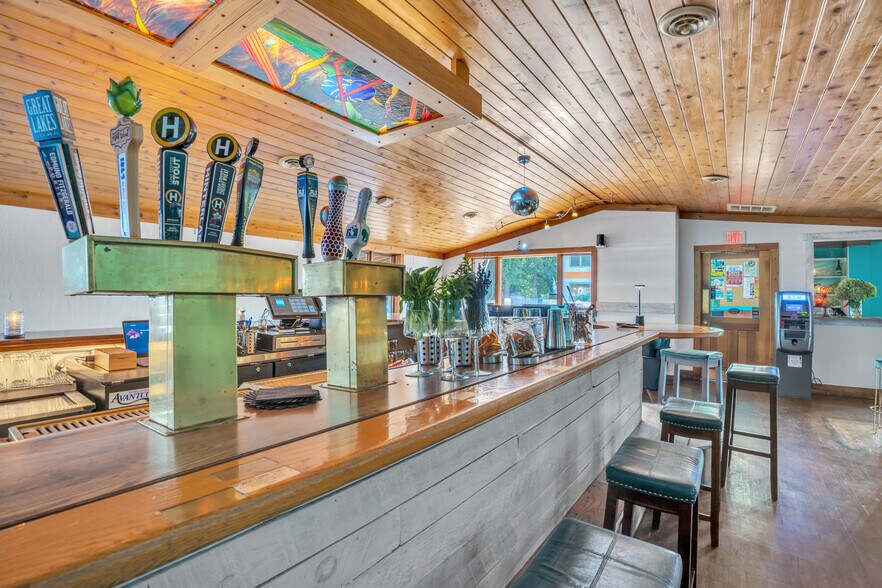 More Photos Of 7778 Highway 42, Egg Harbor Restaurant For Sale