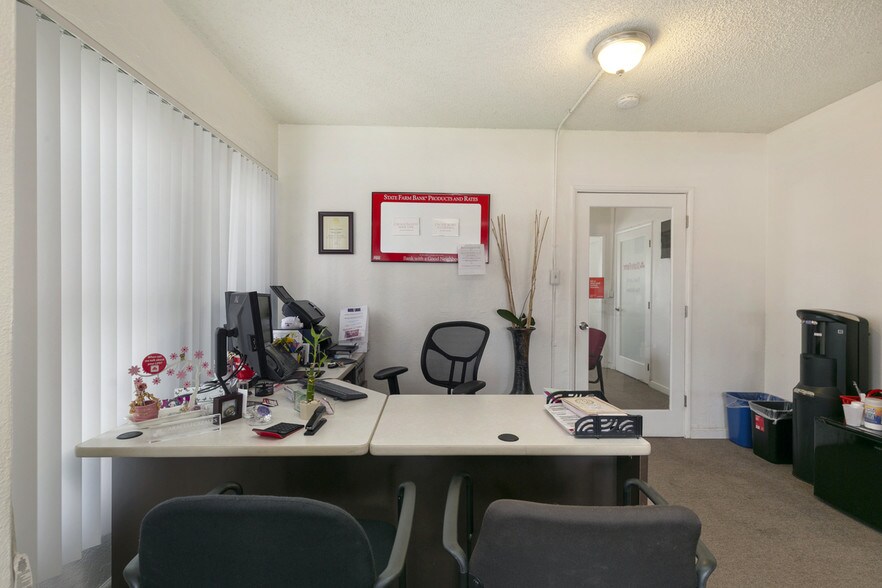 More Photos Of 1202-1204 W 1st St, Santa Ana Freestanding For Lease