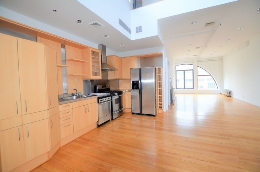 More Photos Of 118 Spring St, New York Apartments For Lease