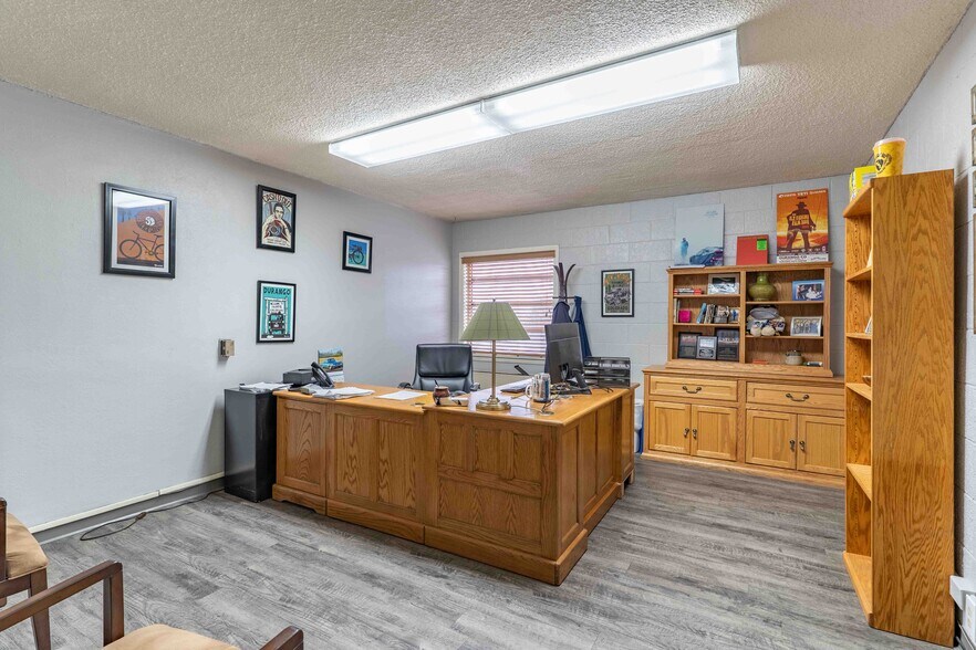 More Photos Of 120 S Commercial Ave, Farmington Office For Sale