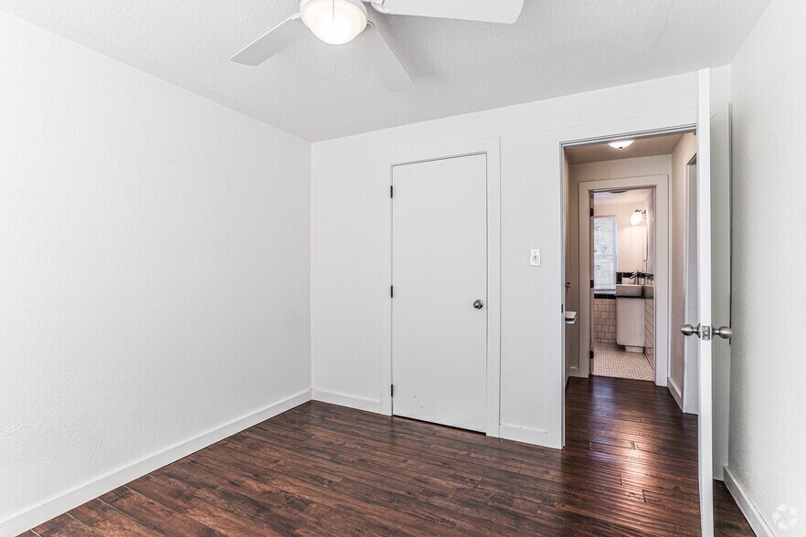 More Photos Of 701 Culbertson Dr, Oklahoma City Apartments For Sale