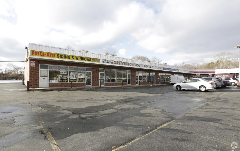 More Photos Of 580 Medford Ave, Patchogue Freestanding For Lease