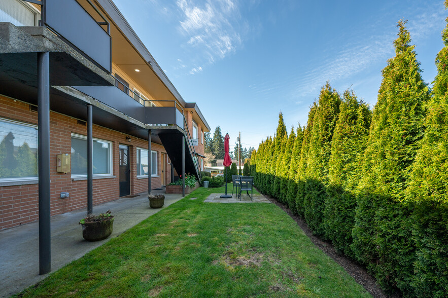 More Photos Of 533 4th Ave S, Edmonds Apartments For Sale