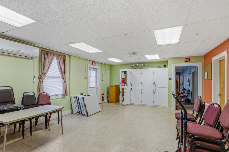 More Photos Of 36 Carpenter Street St, Keene Office For Sale